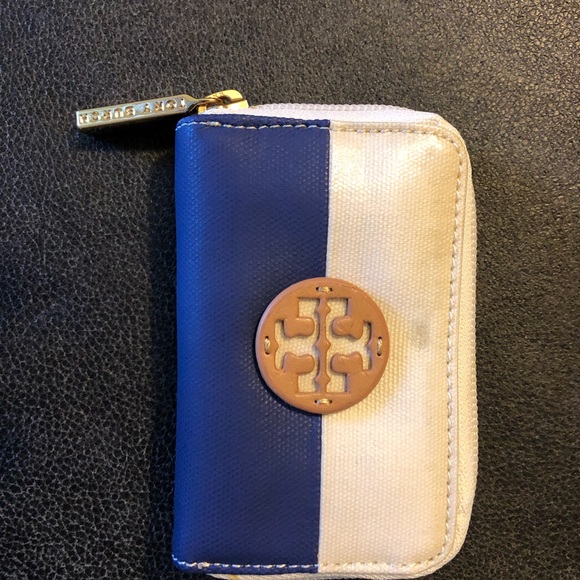 Tory Burch 3 piece luggage set - Picture 8 of 13